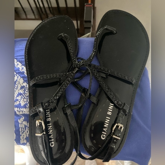 Gianni Bini 7.5 patent leather black sandals - Picture 1 of 6